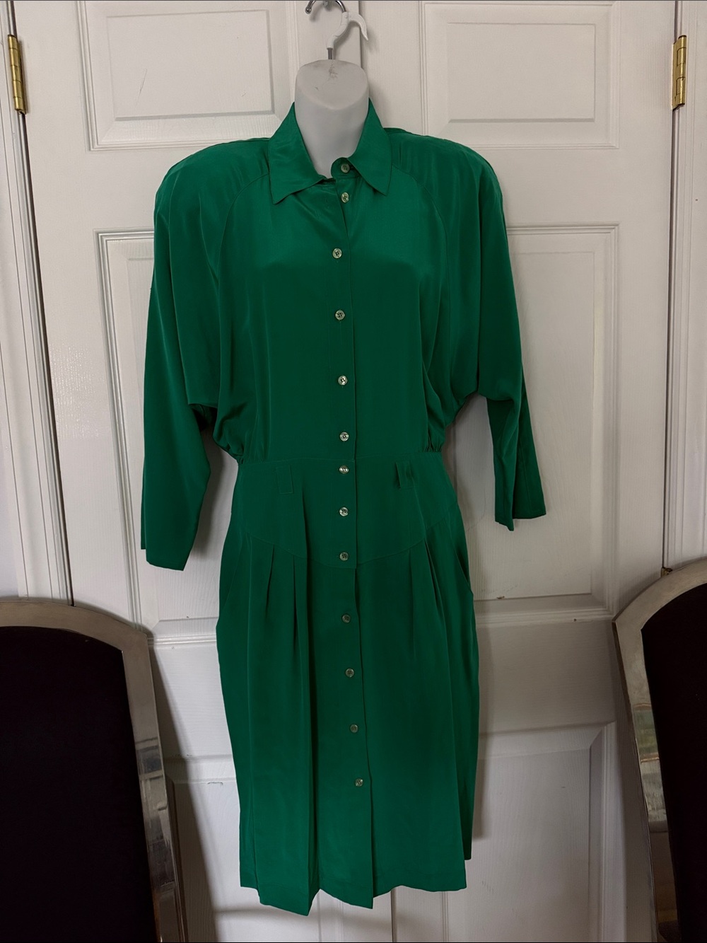 Neiman Marcus Emerald Green Button-Front Midi Dress